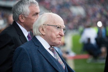 25th Eylül 2018, Cork, İrlanda - İrlanda Başkanı Michael D. Higgins Liam Miller haraç için Pairc Kullanıcı arabirimi Chaoimh adım, İrlanda ve Celtic XI arasında vs Manchester United XI maç.