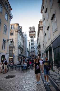 6 Ekim 2019, Lizbon, Portekiz - Santa Justa Asansörü, Lizbon 'un tarihi kent merkezinde Santa Justa' da bulunan bir asansördür..