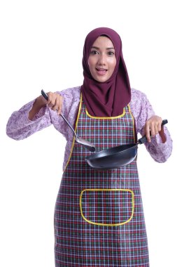 Asyalı Müslüman kız önlük giyiyor. İş kavramsal 
