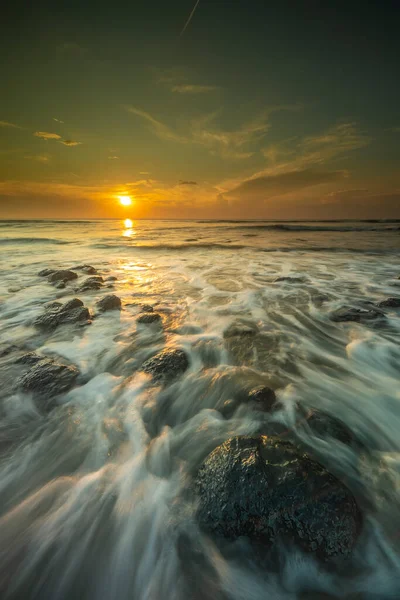 Dramático Amanecer Puesta Sol Playa —  Fotos de Stock