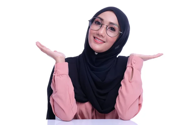 Education Learning Pretty Muslim Woman — Stock Photo, Image