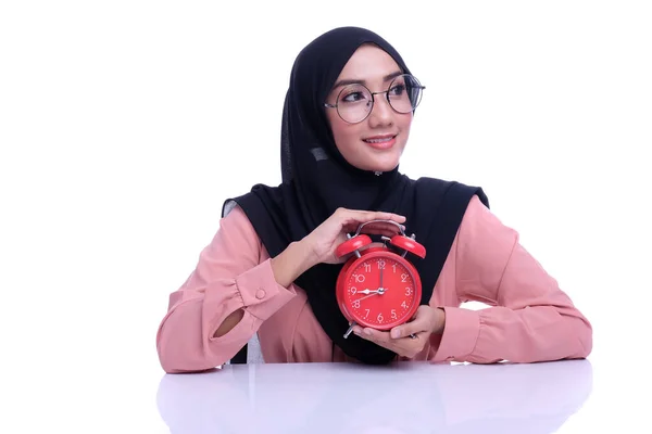 Emoção Rosto Expressão Mulher Muçulmana Rosto Com Relógio Tempo Deferência — Fotografia de Stock