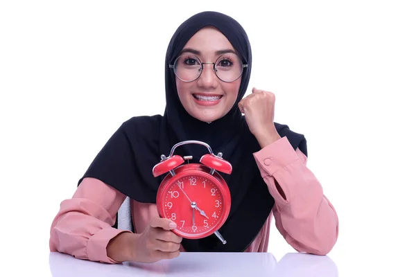 Emoção Rosto Expressão Mulher Muçulmana Rosto Com Relógio Tempo Deferência — Fotografia de Stock
