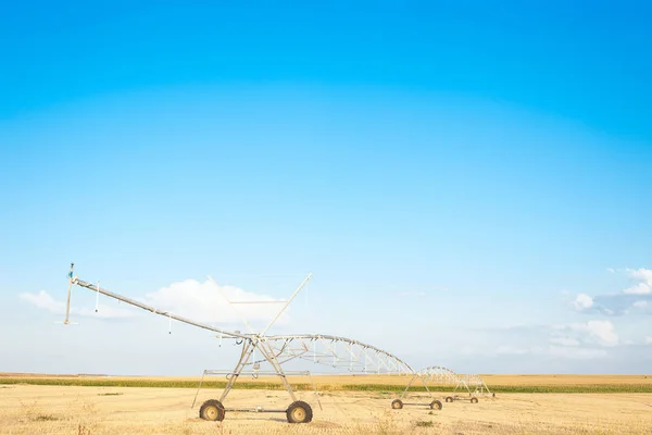 大型场 Aspessor 灌溉的产业机制 — 图库照片