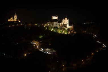Askeri kale foregroun Segovia şehir