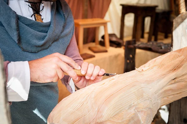 Craftsman Working Wood Gouge Han — Stock Photo, Image