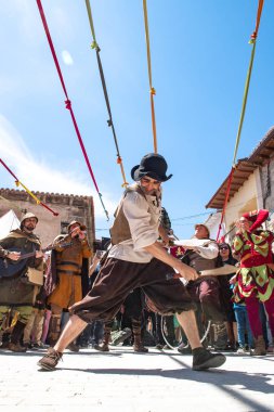 buffoon hareket insanlar tarafından çevrili bile mimetricated