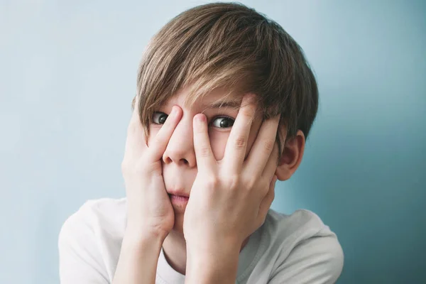 Portrait Frightened Boy Emotion Concept — Stock Photo, Image