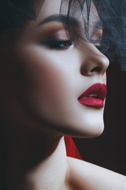 Siyah peçe genç güzel kadın. Güzellik Portresi