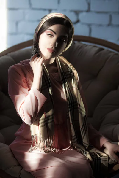 Arap Kız Hijab Oryantal Makyaj Ile Güzellik Moda Portre — Stok fotoğraf