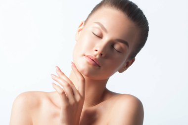 Temiz, mükemmel ciltli, genç ve güzel bir kadın. Güzel portre.