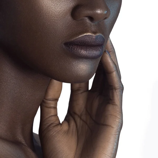 Paume Les Lèvres Jeune Belle Femme Noire Avec Une Peau — Photo