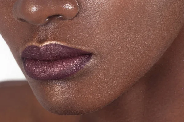 Labios Joven Hermosa Mujer Negra Con Piel Limpia Perfecta Belleza — Foto de Stock