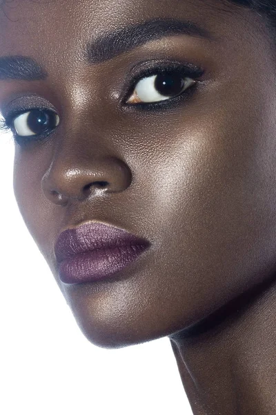 Joven Hermosa Mujer Negra Con Maquillaje Piel Perfecta Limpia Retrato — Foto de Stock