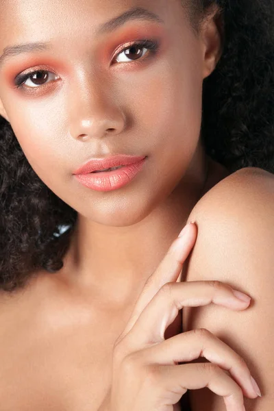 Young Beautiful Black Girl Clean Perfect Skin Close Beauty Portrait — Stock Photo, Image