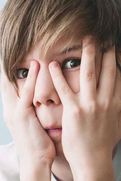 Porträt Eines Verängstigten Jungen Emotionales Konzept — Stockfoto