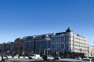 Moskova, Rusya - 25 Şubat 2020: Skyline ve Moskova 'daki güzel binalar mimari ve sokak manzarası