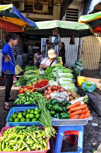 Phnom Penh Kambodja Grönsaker Handlar Lokala Marknadsnamn Toul Tum Poung — Stockfoto