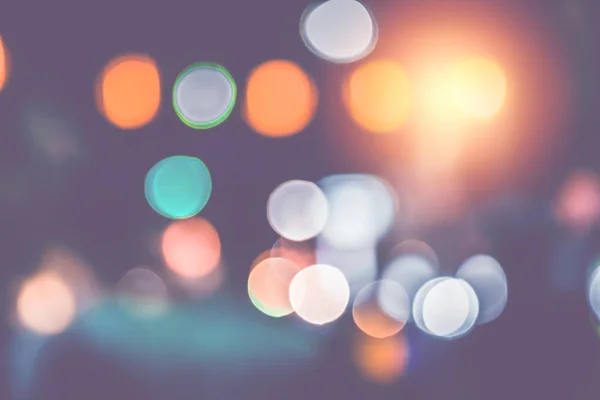 Hintergrund verschwommen Bokeh. Lichterzeremonien. Lichter in der Nacht bei Feierlichkeiten anzünden — Stockfoto