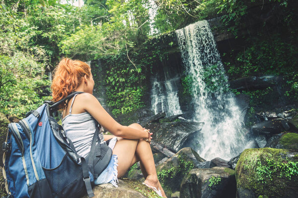 женщина Азия путешественники путешествовать. Прогулки вручную путешественники путешествуют природа Леса, горы, водопады. приключения, Независимые путешествия, путешествия природы, Путешествия расслабиться, Путешествия Таиланд
.