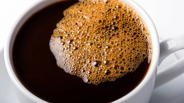 Café Noir Bulles Dans Une Tasse Café — Photo