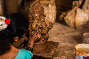 Mapusa, Goa/Hindistan - 18 Ağustos 2018: Lord Ganesh\Ganesha Bicholim şehir, Goa yerel sanatçı tarafından kalıplanmış kil modeli