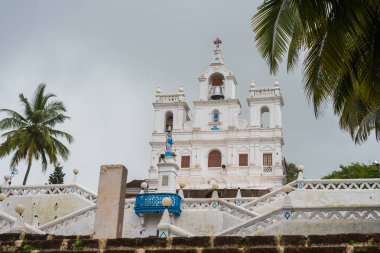 Panjim, Goa/Hindistan-Ağustos 15 2018: binalar ve Panjim nın başkenti ticari işyerlerinde Goa