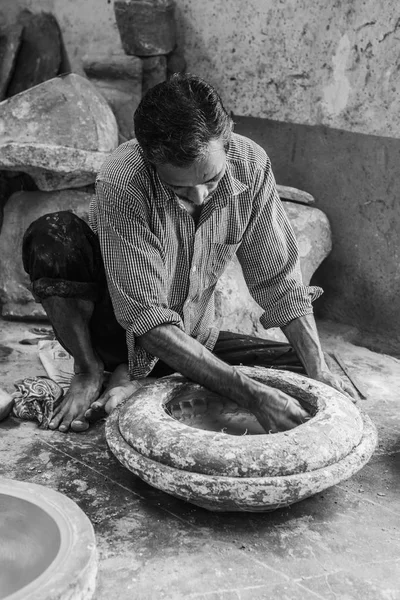 Bicholim Goa Índia Agosto 2018 Artesanato Local Trabalhando Cerâmica Barro — Fotografia de Stock