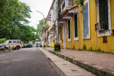 Panjim, Goa/Hindistan-Ağustos 15 2018: binalar ve Panjim nın başkenti ticari işyerlerinde Goa