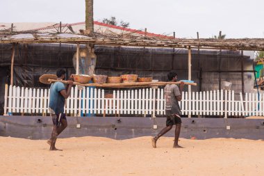 Benaulim, Goa/Hindistan-Aug 2 2018: yerel sıralama ve bu günün satış balıkçılar