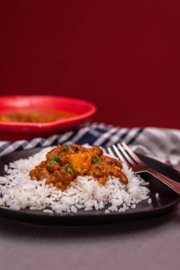 Feijoada bir güveç fasulye ile sığır eti ve domuz Portekiz kökenli 