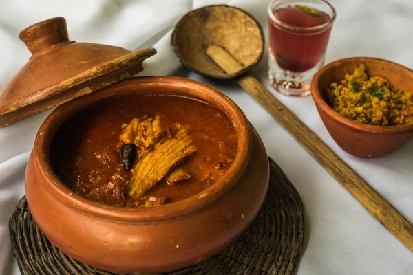 Goan Zeevruchten Curry Traditioneel Geserveerd Met Kokum Sap Kleine Garnalen — Stockfoto