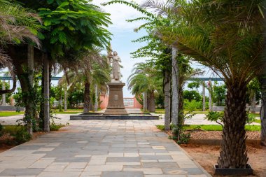 Beyaz Şehir, Pondicherry / Hindistan - 3 Eylül 2019: Pondicherry 'nin Fransız mahallesindeki Joan of Arc' ın beyaz mermer heykeli