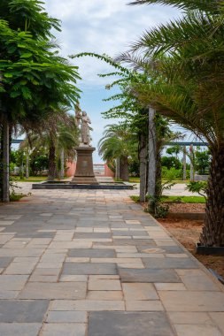 Beyaz Şehir, Pondicherry / Hindistan - 3 Eylül 2019: Pondicherry 'nin Fransız mahallesindeki Joan of Arc' ın beyaz mermer heykeli