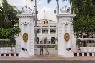 Pondicherry / İndia - 4 Eylül 2019: Raj Nivas, Hindistan 'da Pondicherry Vali Yardımcısı' nın resmi ikamet yeri.