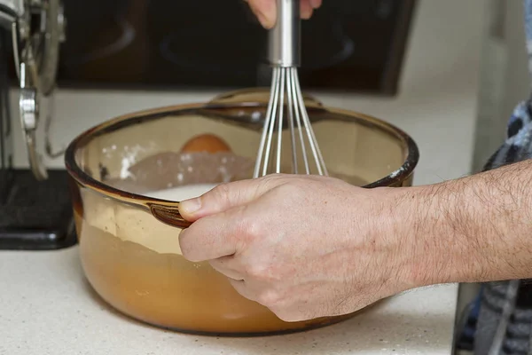 Faire Des Crêpes Maison Dans Une Cuisine — Photo