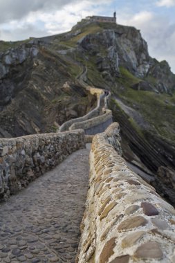 San Juan de Gaztelugatxe sığınak içinde sahil, Bask Coutry, İspanya