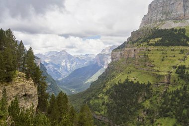 Ordesa milli park alanında Pyrenees, İspanya