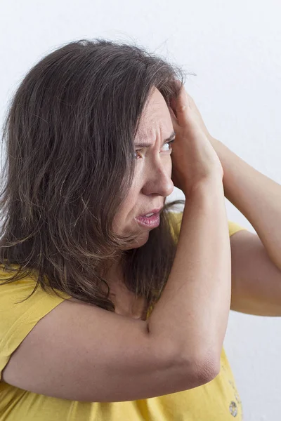 Een Vrouw Met Zorgen Lijden Gebaar — Stockfoto