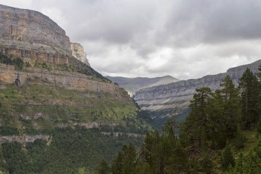 Ordesa milli parkı ve 