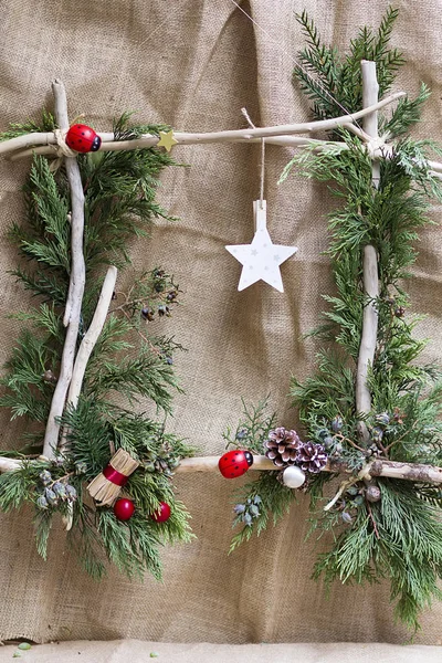 Doğal malzemelerle yapılan Noel süsleri