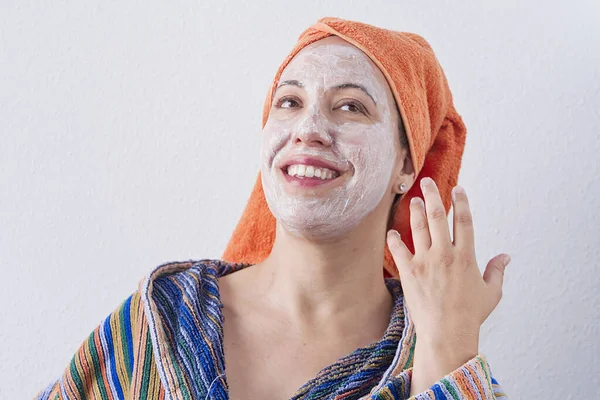 Woman Applying Facial Mask Having Fun — Stock Photo, Image