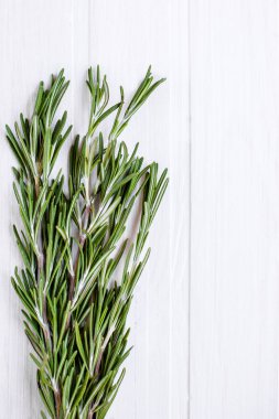 arka plan buket biberiye ahşap bir masa üzerinde