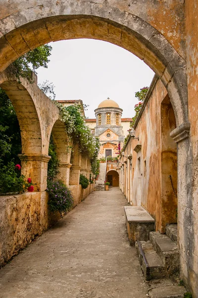 Mayıs 2013: Girit, Yunanistan adada Chania bölgedeki Tsagaroli Agia Triada Manastırı.
