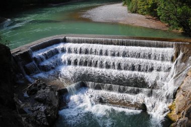 Lech yakınındaki Lechfall için köprüden görüntüleyin