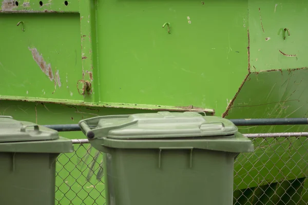 Groene Prullenbak Kan Voor Een Groene Afval Container — Stockfoto