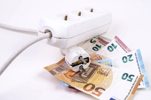 Elektriciteit prijsverhoging Socket met bankbiljetten — Stockfoto