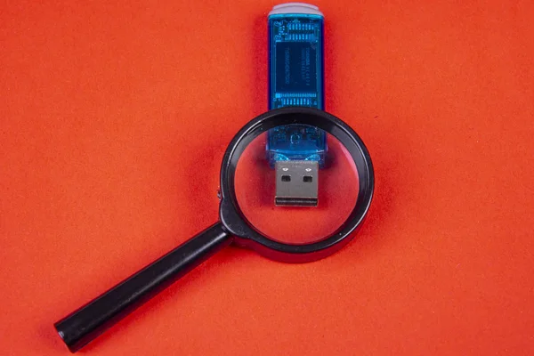 Magnifying glass data stick - data security and verification