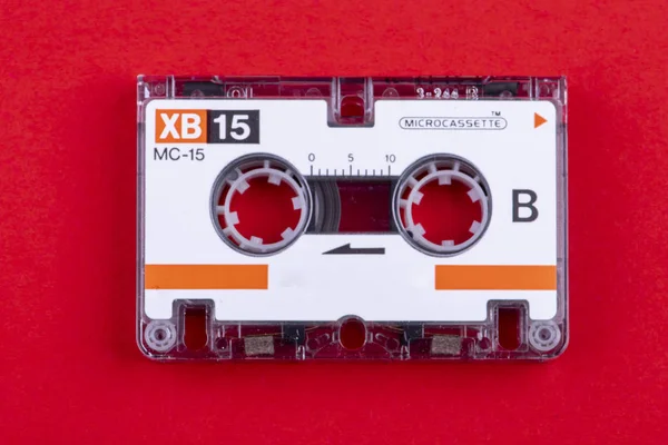Malá mikro kazeta pro záznamník hlasu — Stock fotografie