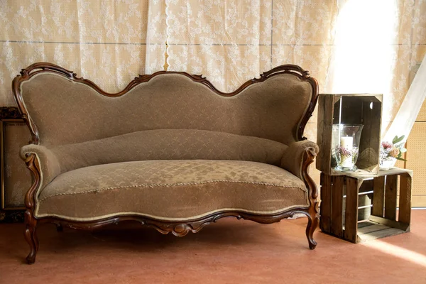 Old royal sofa retro empty with text space — Stock Photo, Image